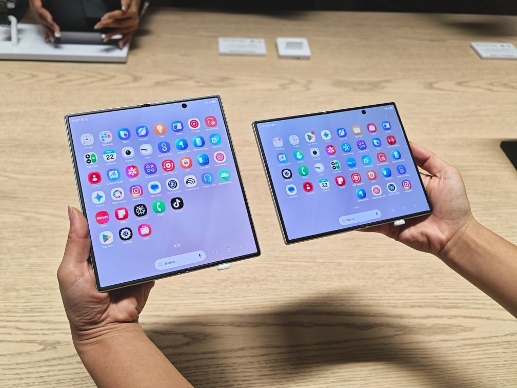 Khám Phá Galaxy Z Fold8 Ultra: Chiếc Smartphone Gập Đầu Tiên Không Có Nếp Gấp