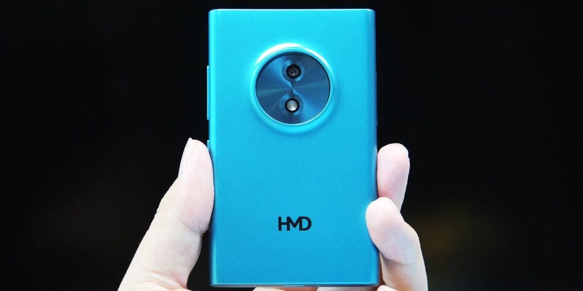 HMD Touch AI: điện thoại phổ thông mang nhãn AI và thiết kế gợi nhớ Lumia