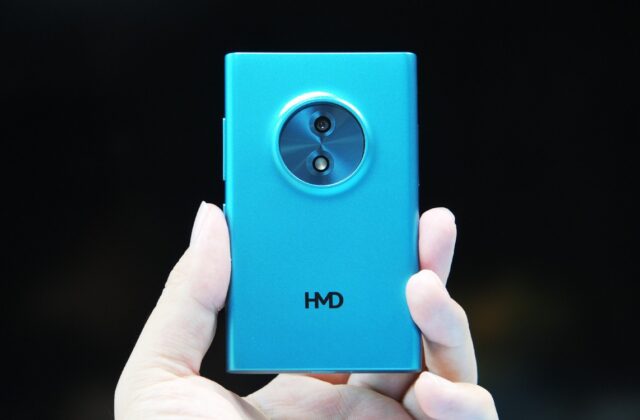 HMD Touch AI: điện thoại phổ thông mang nhãn AI và thiết kế gợi nhớ Lumia