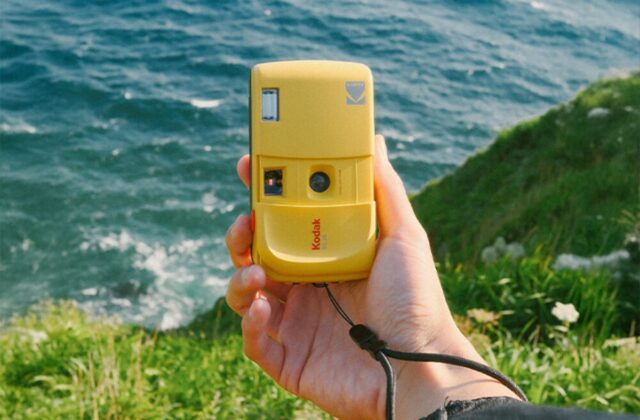Khám Phá Máy Ảnh Phim Kodak EC35: Sự Trở Lại của Ký Ức Thập Niên 90