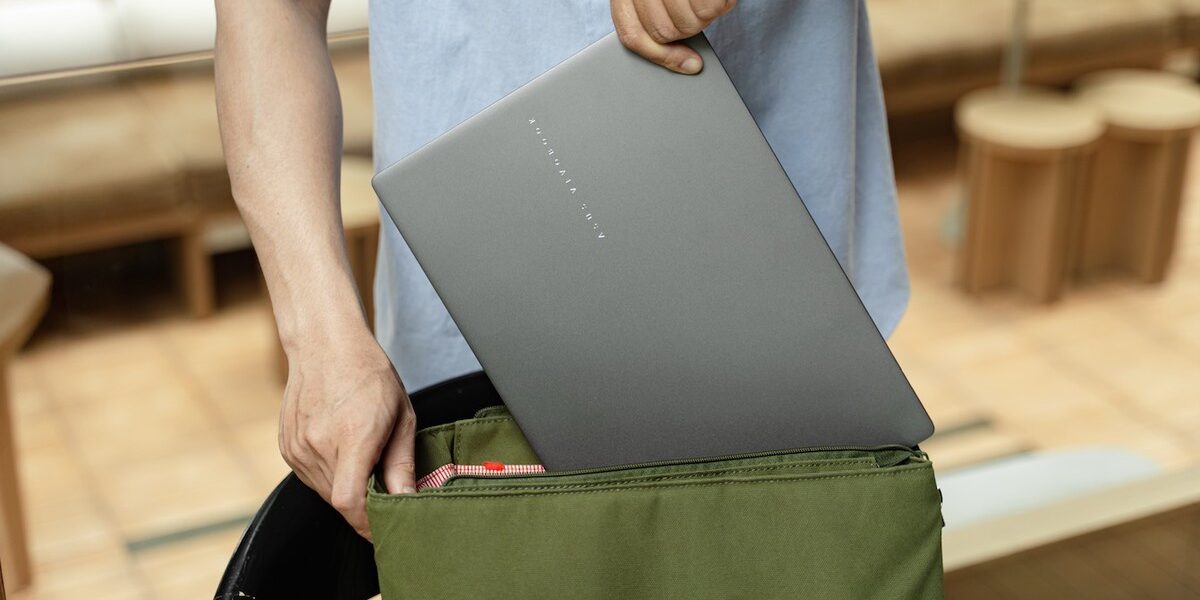 Mua laptop cho sinh viên: cách tính chi phí và chọn cấu hình phù hợp