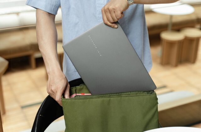 Mua laptop cho sinh viên: cách tính chi phí và chọn cấu hình phù hợp