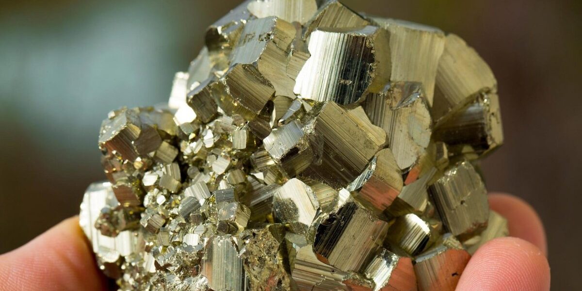 Khai thác pyrite: bước ngoặt biến quặng sắt thô thành vật liệu bán dẫn giá rẻ