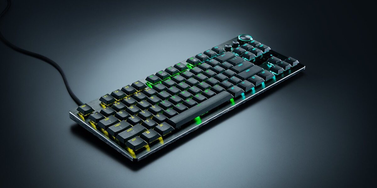 Razer Huntsman V3 Pro: Bàn phím esports low‑profile với switch quang học analog và polling 8KHz