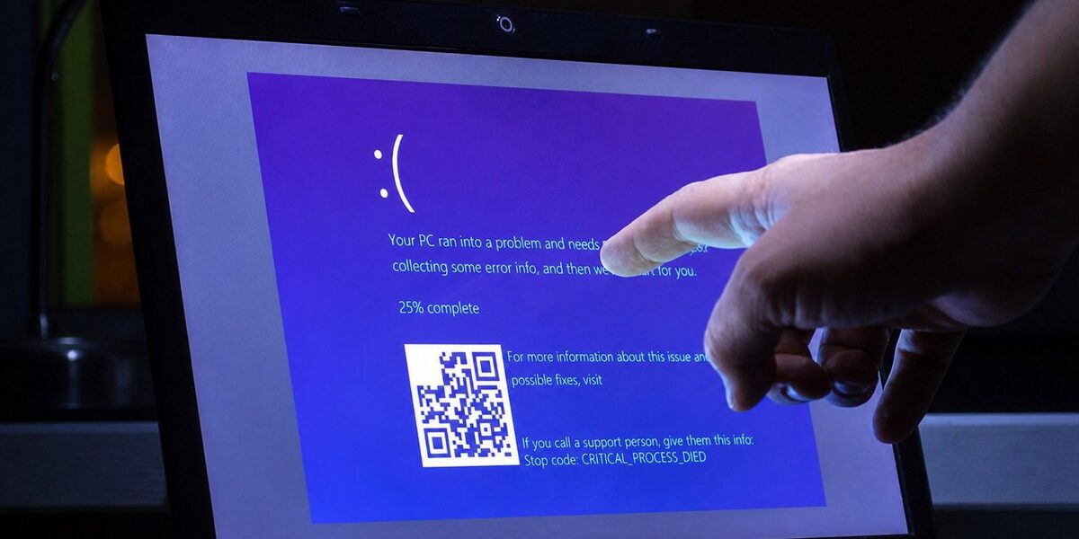 KB5121003 trên Windows 11: khi bản vá bảo mật gây lỗi game, màn hình và PIN