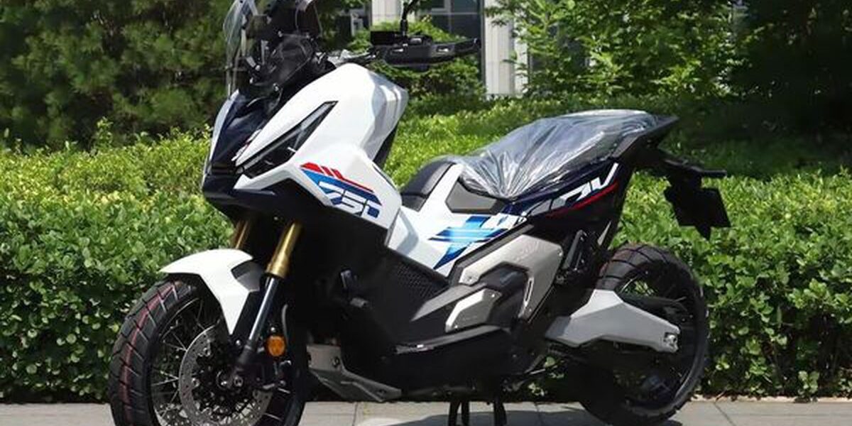 Honda X-ADV 750: tay ga lai DCT dành cho người thích phượt lẫn đi phố