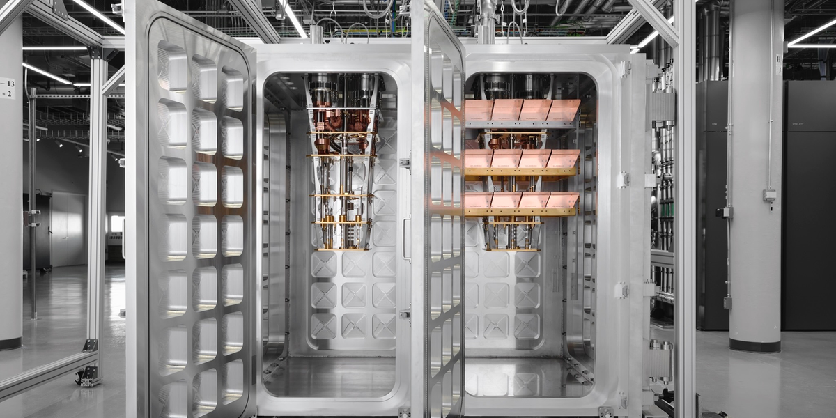 IBM chuyển sang kiến trúc tủ lạnh lượng tử module để tăng quy mô qubit