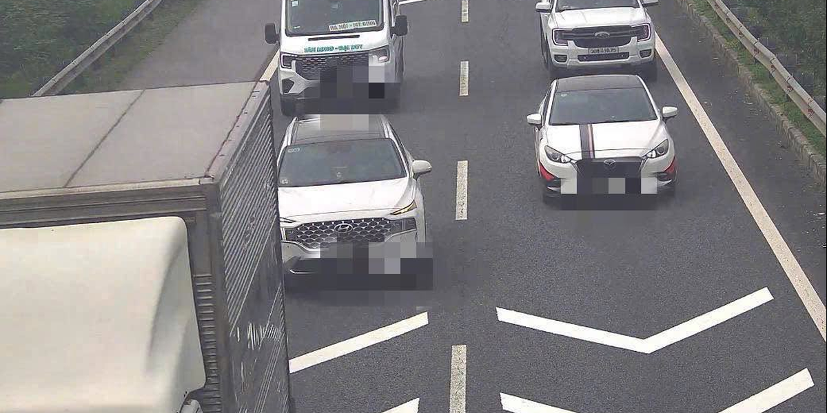 Giữ khoảng cách trên cao tốc: quy định, rủi ro và mức phạt tài xế cần biết