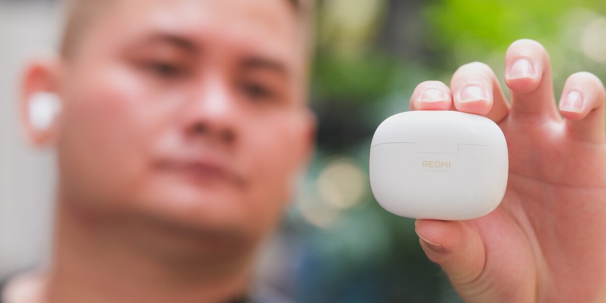 Redmi Buds 8 Pro: Khi tai nghe tầm trung làm được những điều hiếm thấy