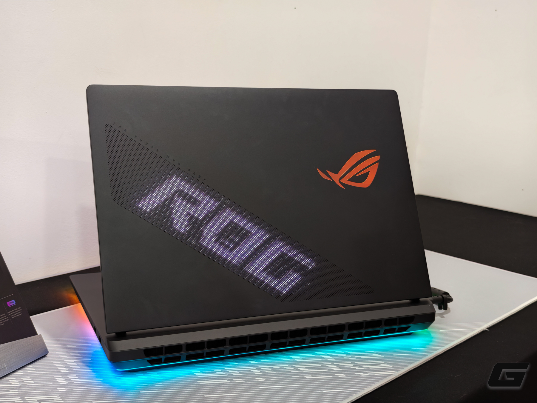 img-20260805-101858-1786014863965507759902 Laptop gaming mạnh nhất lịch sử ROG chính thức bán tại Việt Nam: Đem SH350i ra đổi vẫn phải bù thêm tiền mới rước về được - Ảnh 1.