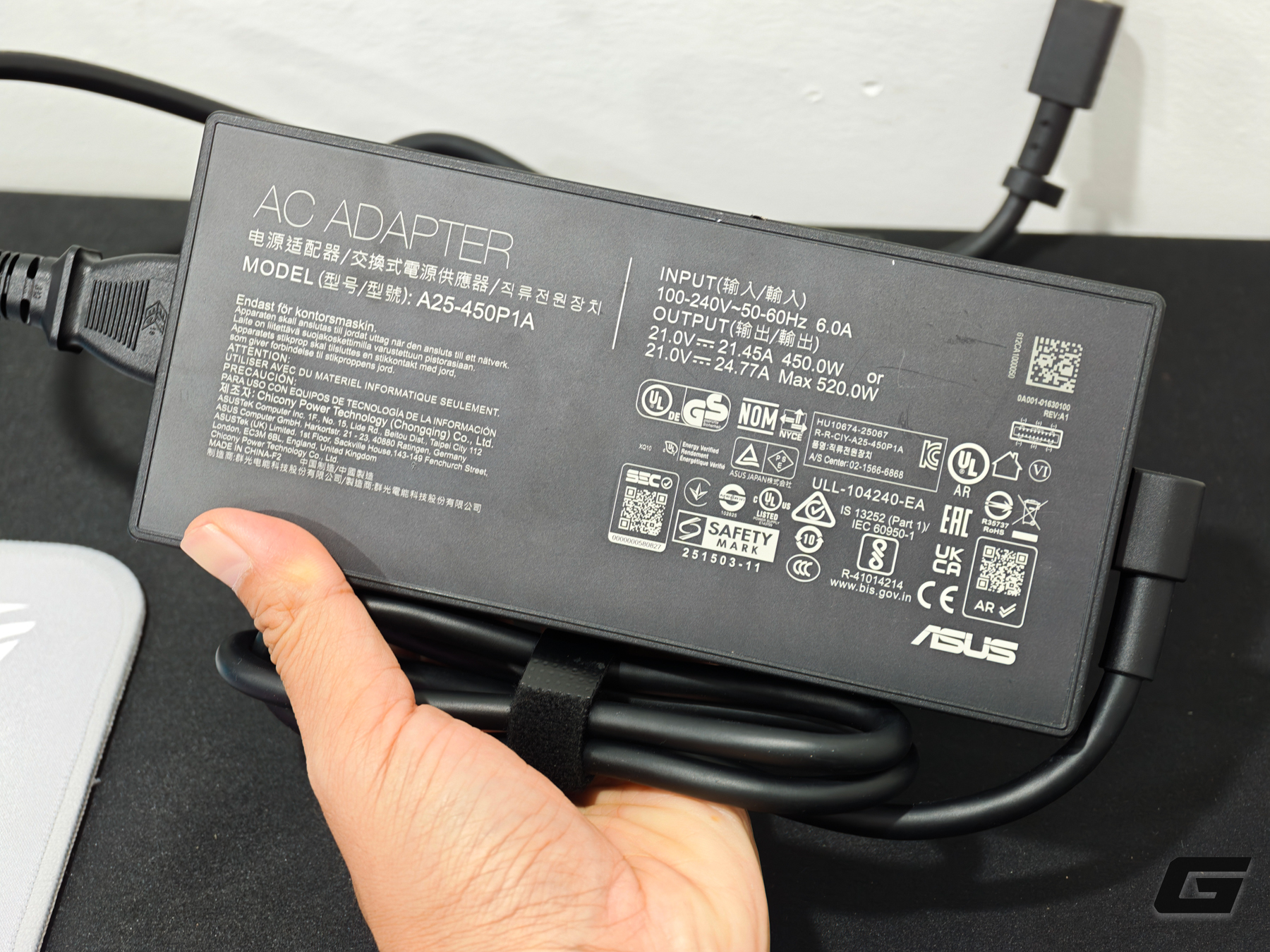 img20260805101958-17860150899621566371893 Laptop gaming mạnh nhất lịch sử ROG chính thức bán tại Việt Nam: Đem SH350i ra đổi vẫn phải bù thêm tiền mới rước về được - Ảnh 3.
