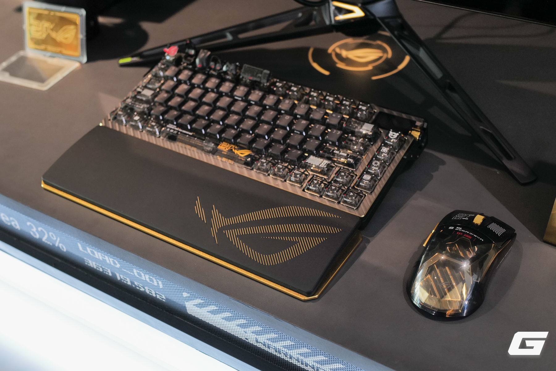 ASUS tung loạt linh kiện phiên bản kỷ niệm 20 năm: Đã có giá tại Việt Nam, ráp cả bộ chỉ hơn... 500 triệu - Ảnh 12.