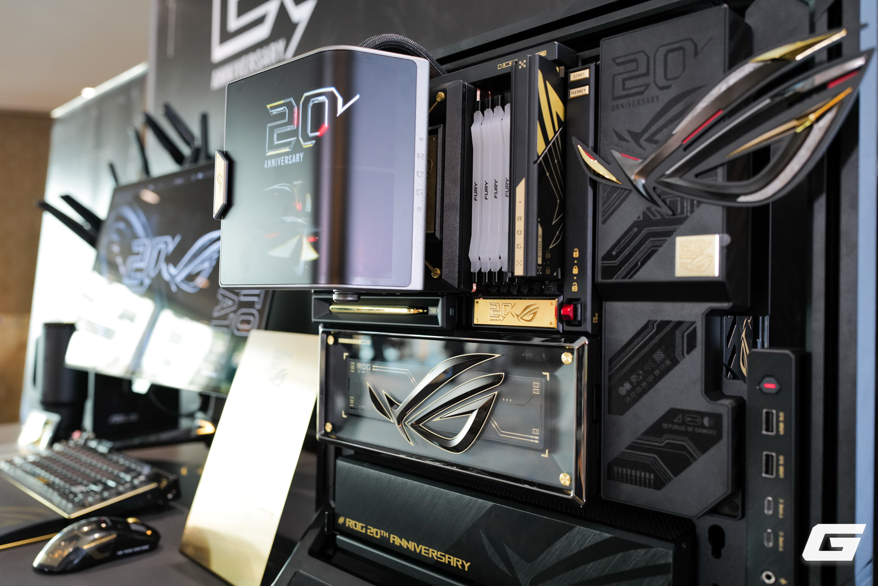 ASUS tung loạt linh kiện phiên bản kỷ niệm 20 năm: Đã có giá tại Việt Nam, ráp cả bộ chỉ hơn... 500 triệu - Ảnh 5.