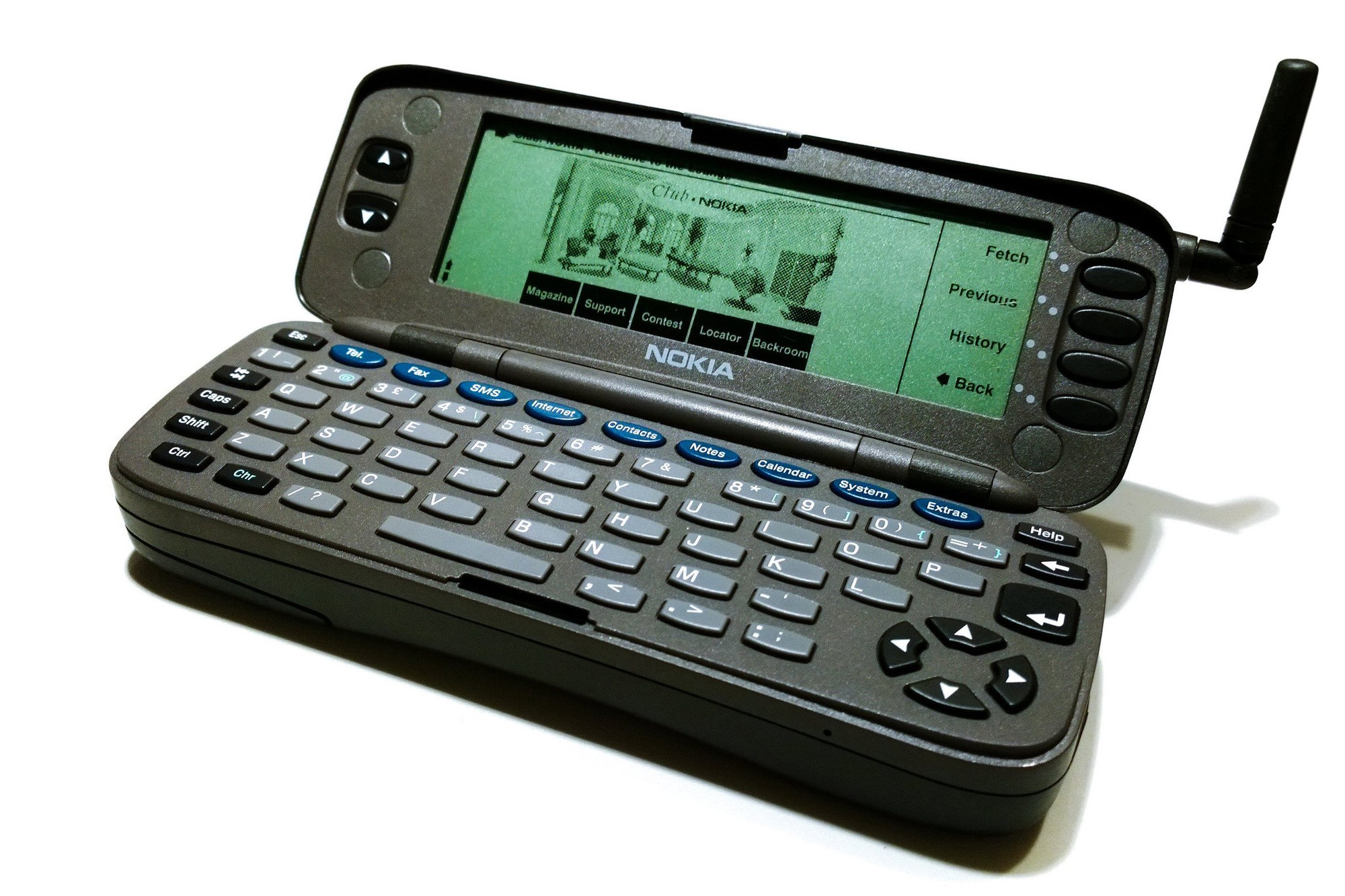 nokiacommunicator9000opened01-1787051754381-1787051754615345463148 Ngày xưa ai mà dùng chiếc Nokia 9000 Communicator này thì "sang chảnh" kém gì iPhone 17 Pro Max bây giờ - Ảnh 4.