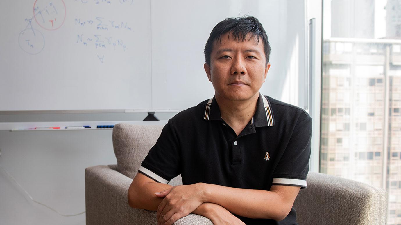 prof-yu-deng-1380-1785473607493650943077 Giáo sư vừa nhận giải "Nobel Toán học" là wibu chúa, thích đọc "manga tình cảm con gái" - Ảnh 4.