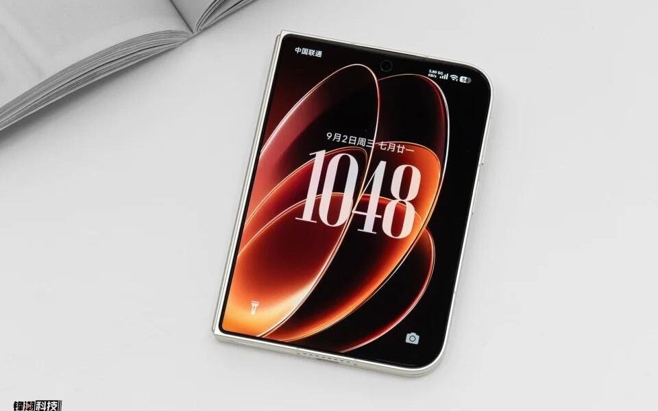 Xiaomi 18 Fold: Khi smartphone gập định nghĩa lại tiêu chuẩn cao cấp