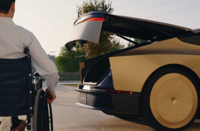 Tesla Cybercab lăn bánh ở Austin: Cuộc đua robotaxi đối diện rào cản kỹ thuật và pháp lý